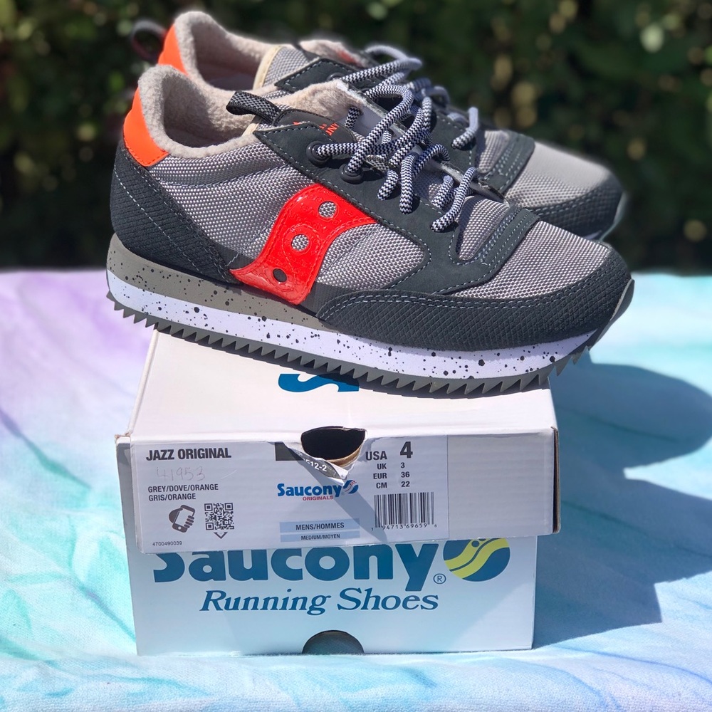 Saucony “Jazz Original” - US Boys 4 - Grey/Dove/Orange